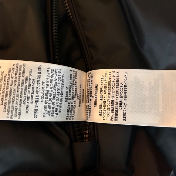 55% off! Authentic Burberry Reversible Recycled Nylon Re:Down® Puffer Jacket XL - Picture 11 of 16